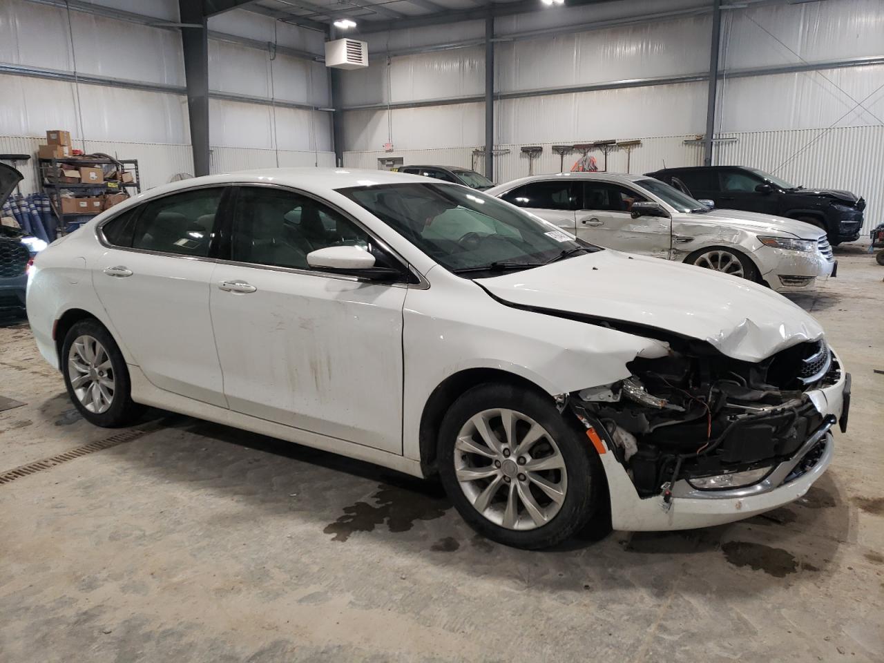 2015 Chrysler 200 - Image 4