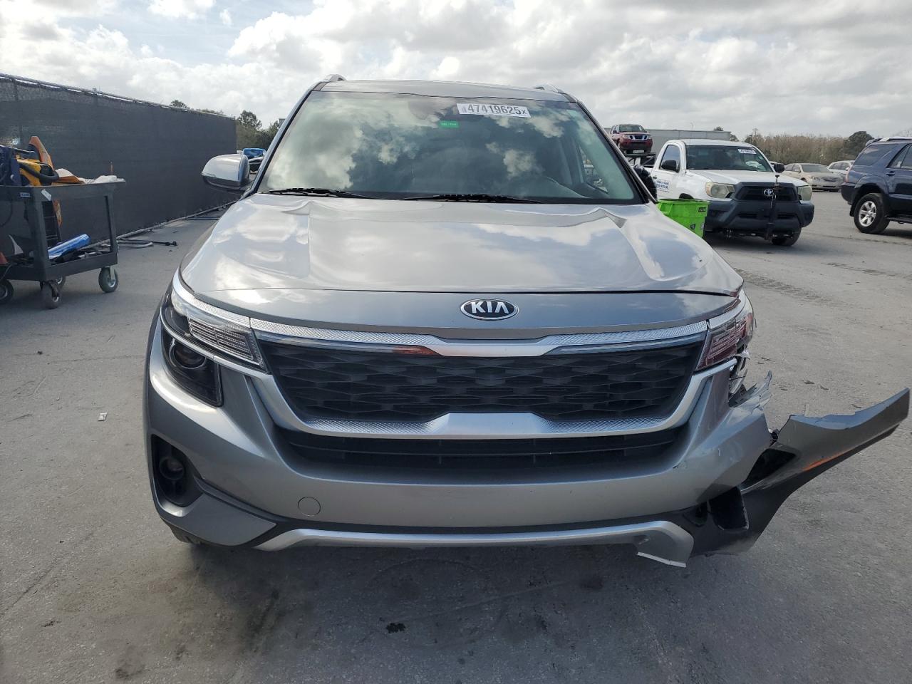 2021 Kia Seltos - Image 5