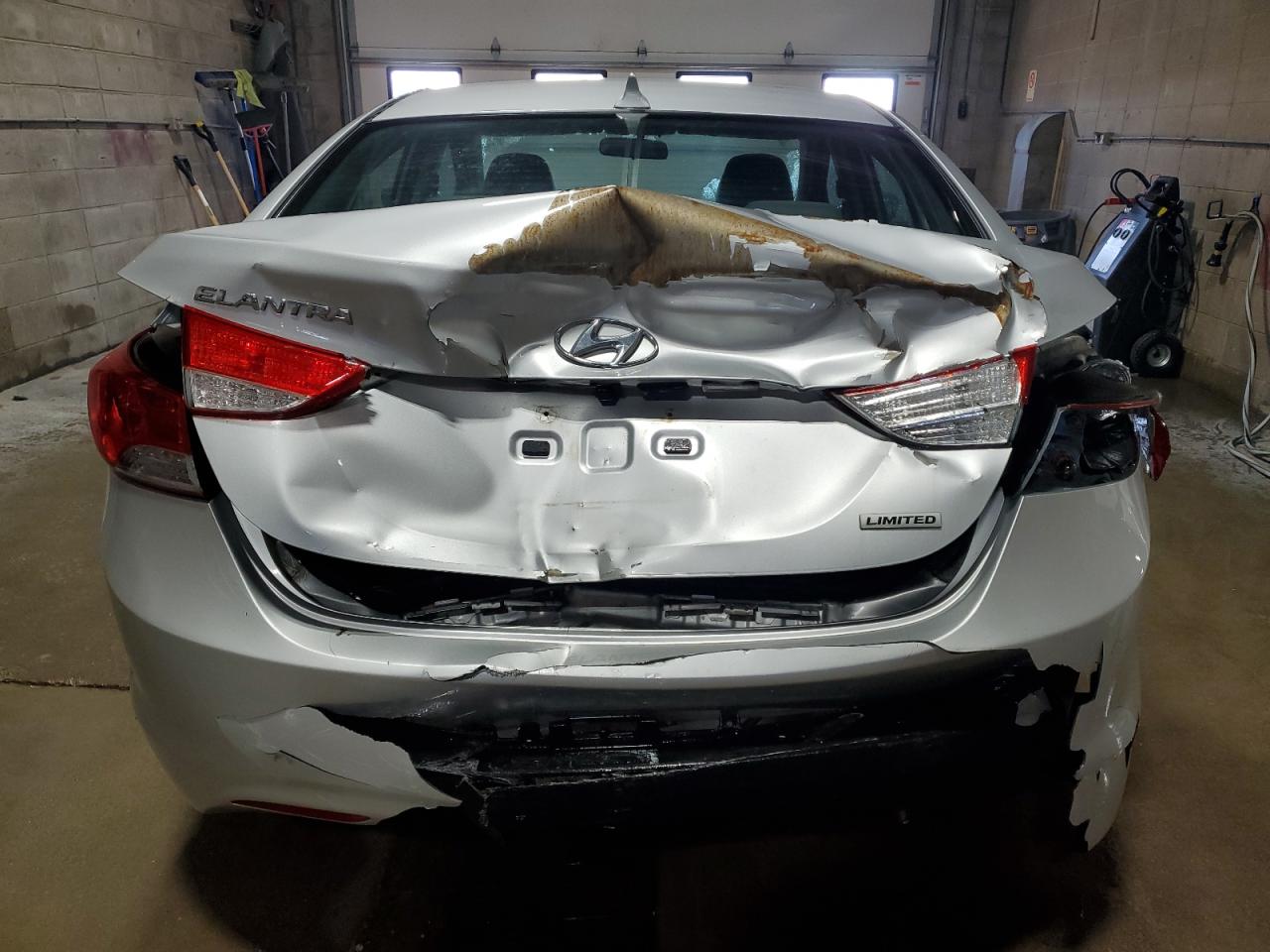 2013 Hyundai Elantra - Image 6