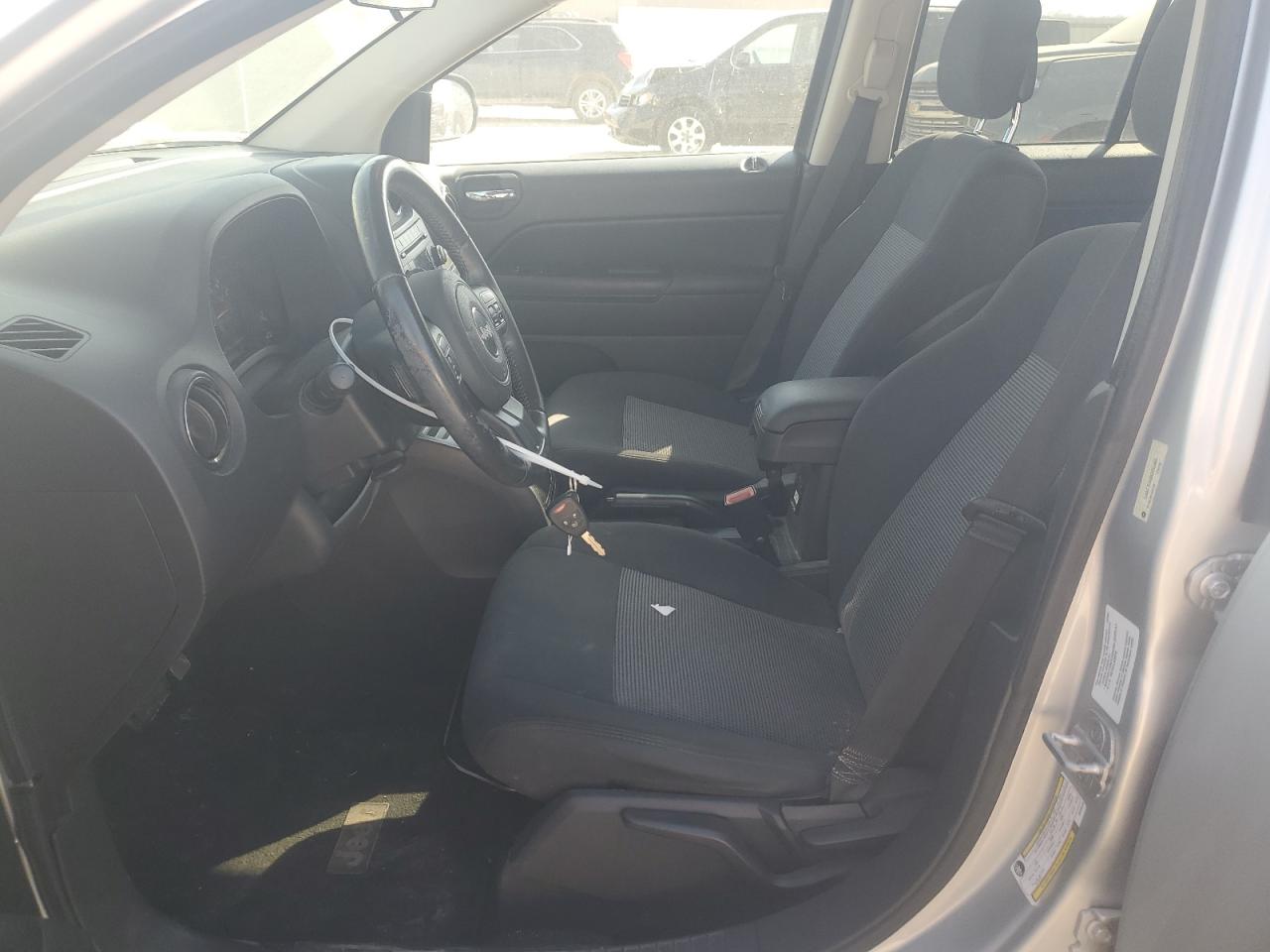2011 Jeep Compass - Image 7