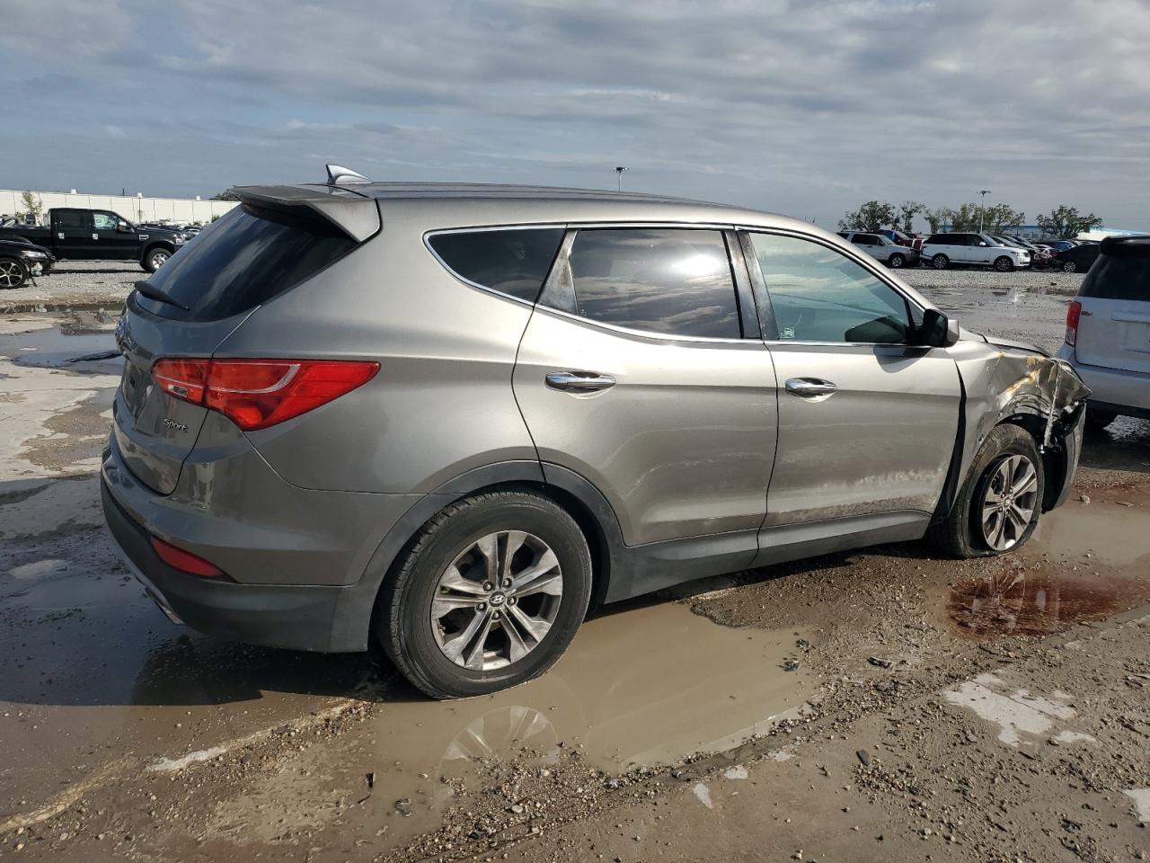 2013 Hyundai Santa Fe - Image 3