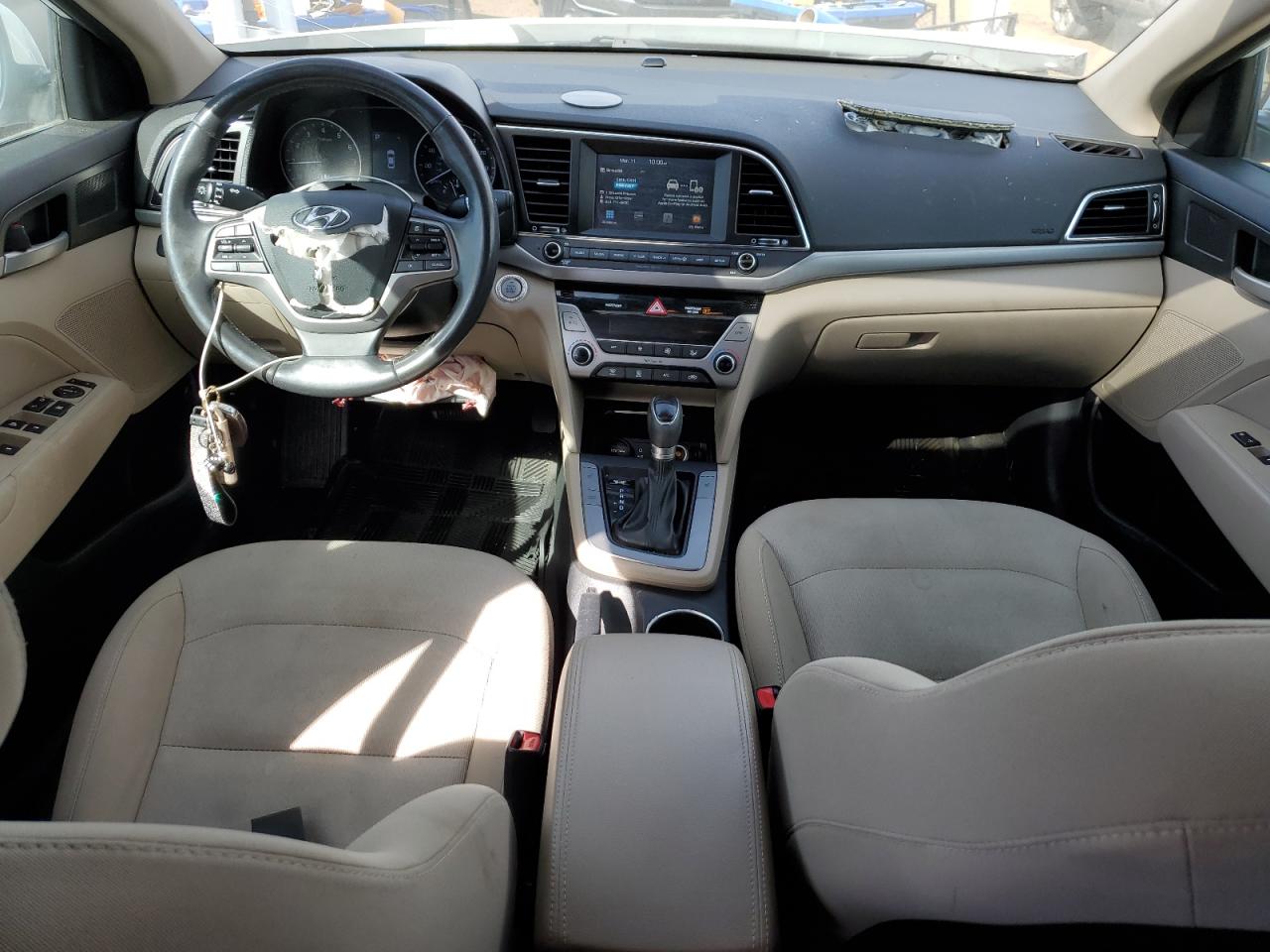 2017 Hyundai Elantra - Image 8