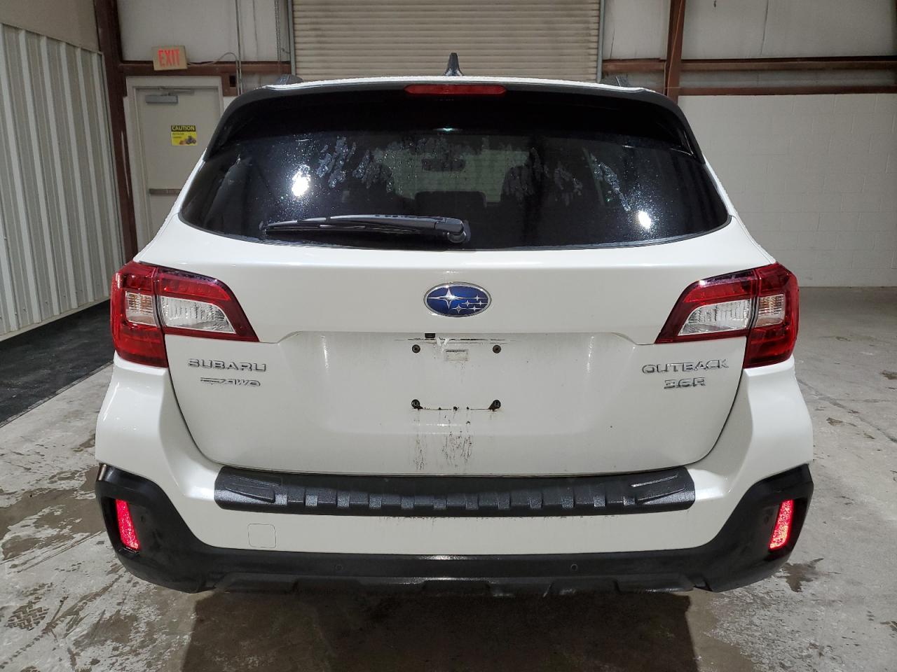 2018 Subaru Outback - Image 6
