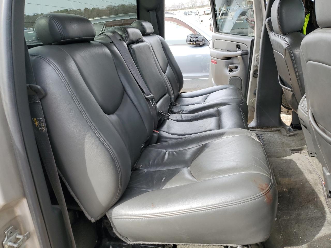 2005 Chevrolet Silverado - Image 10
