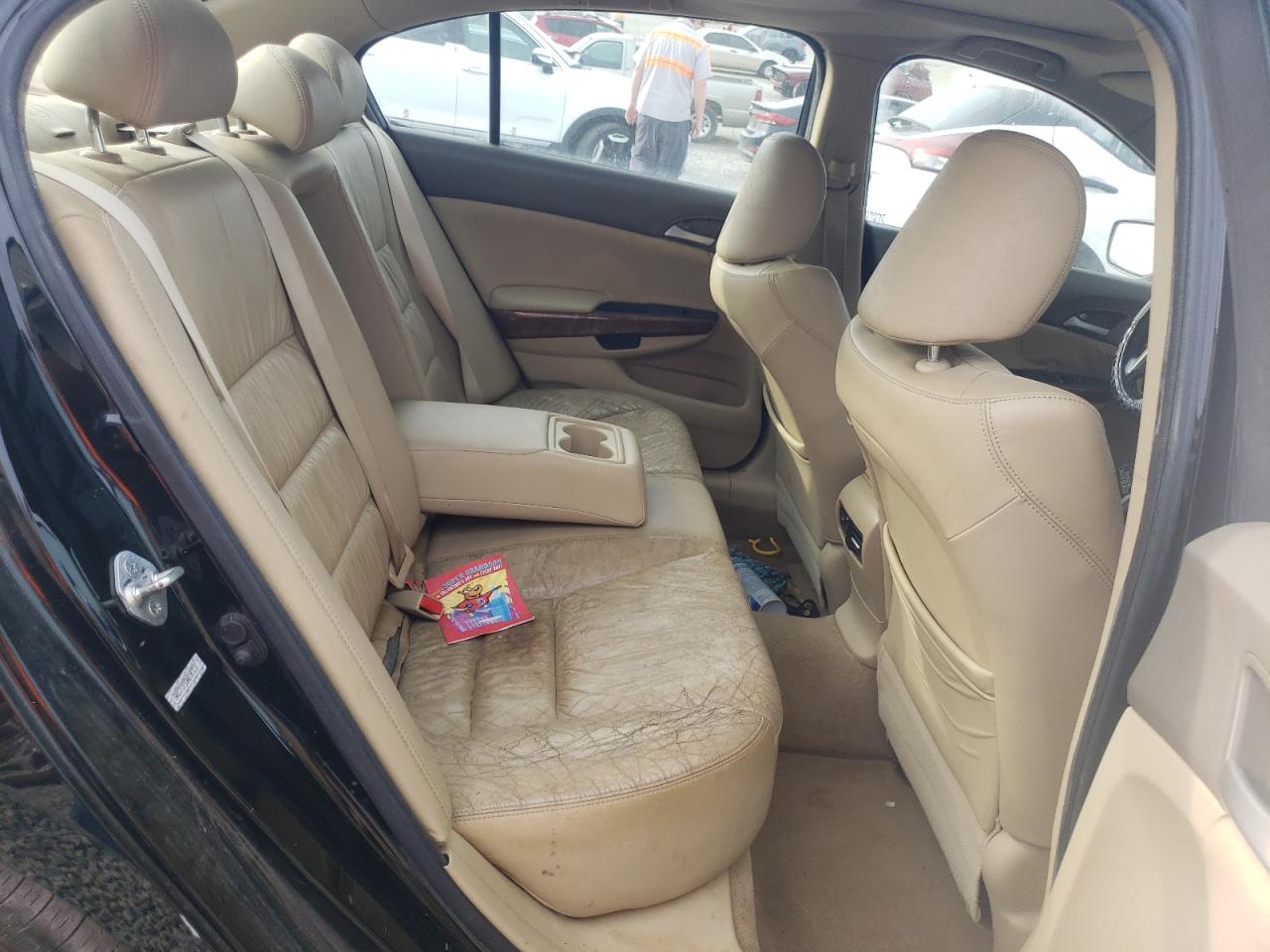 2010 Honda Accord - Image 10