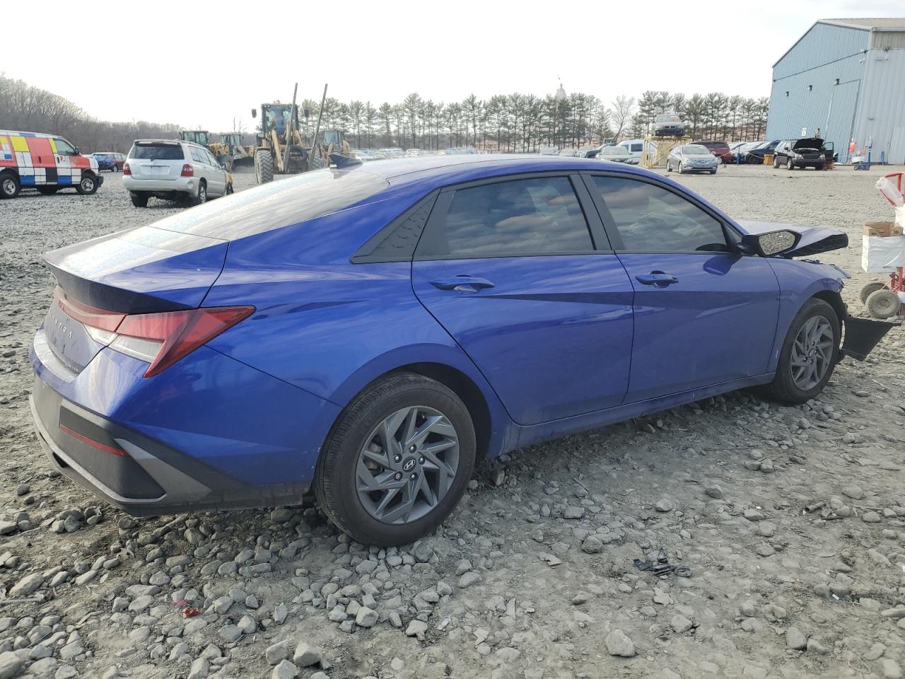2024 Hyundai Elantra - Image 3