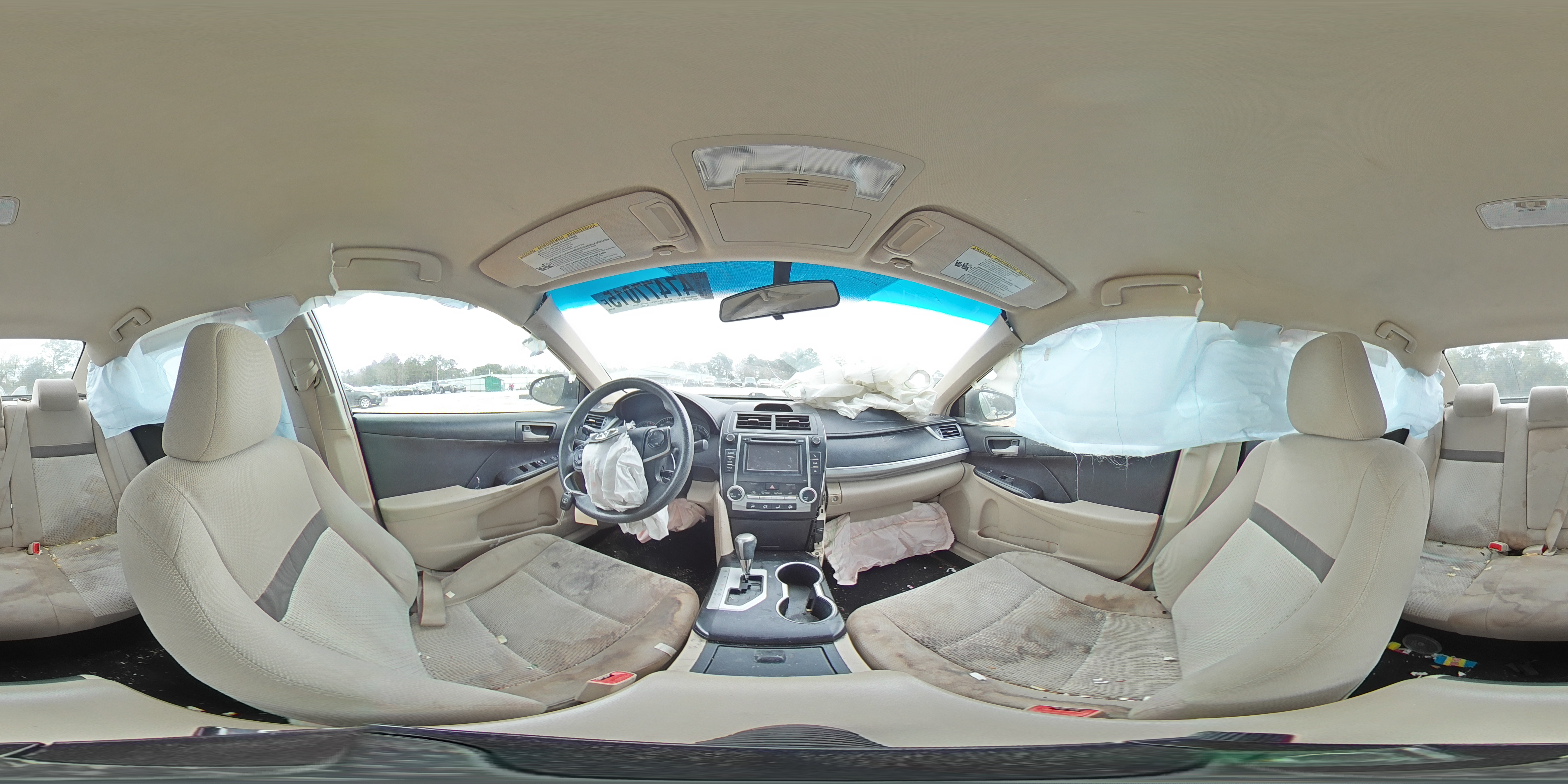 2014 Toyota Camry - Image 12