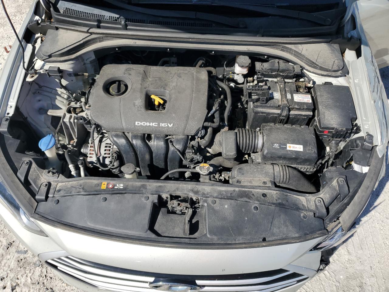 2017 Hyundai Elantra - Image 11