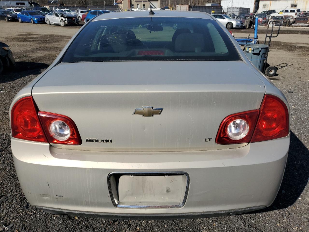 2009 Chevrolet Malibu - Image 6