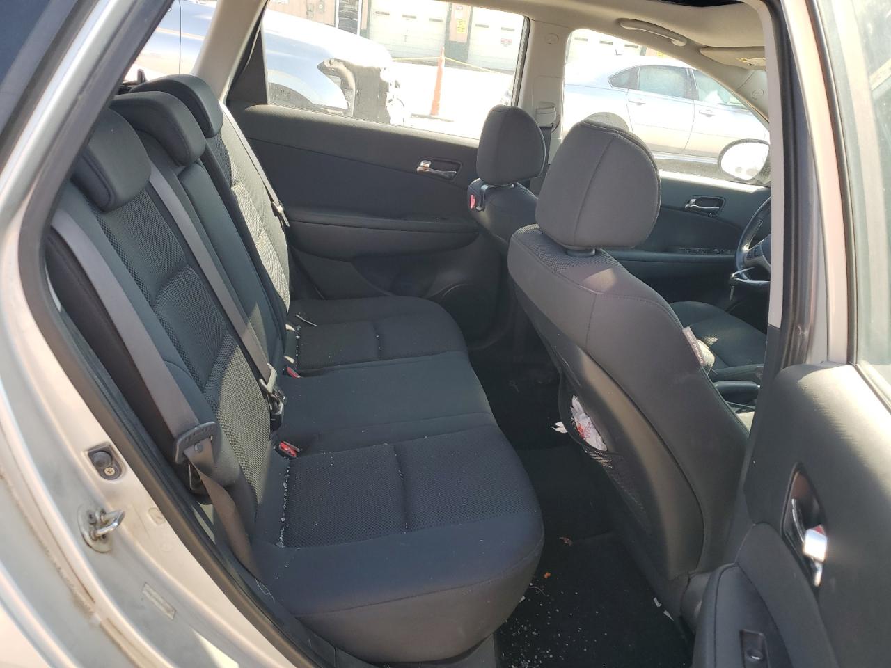 2009 Hyundai Elantra - Image 10