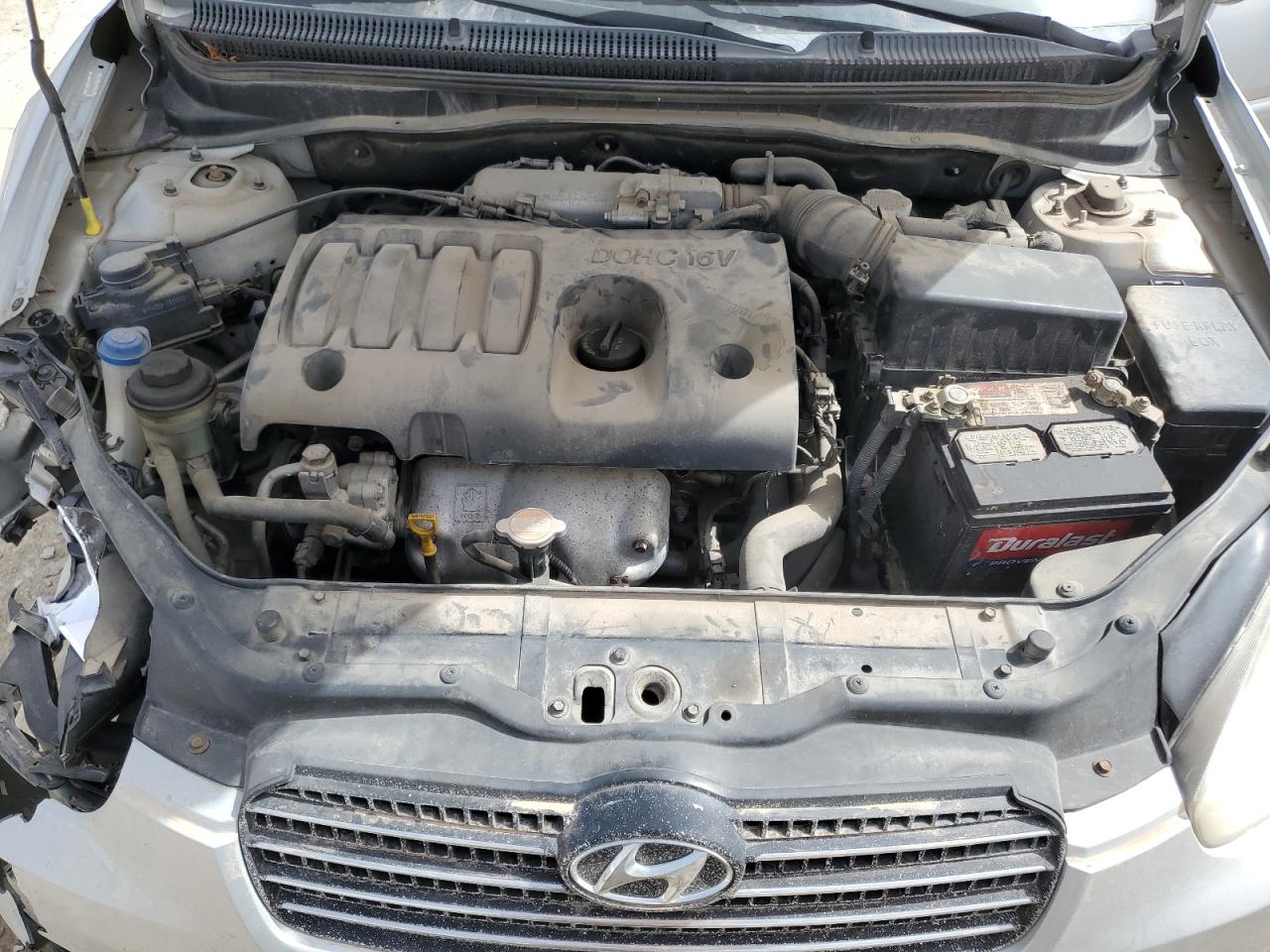 2011 Hyundai Accent - Image 13