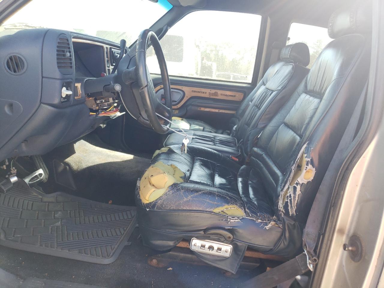 1995 Chevrolet GMT-400 - Image 7