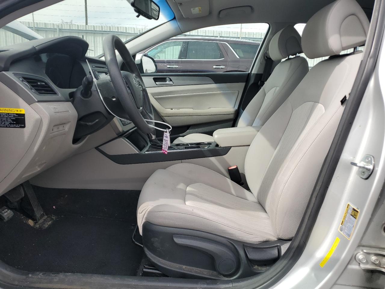 2016 Hyundai Sonata - Image 7