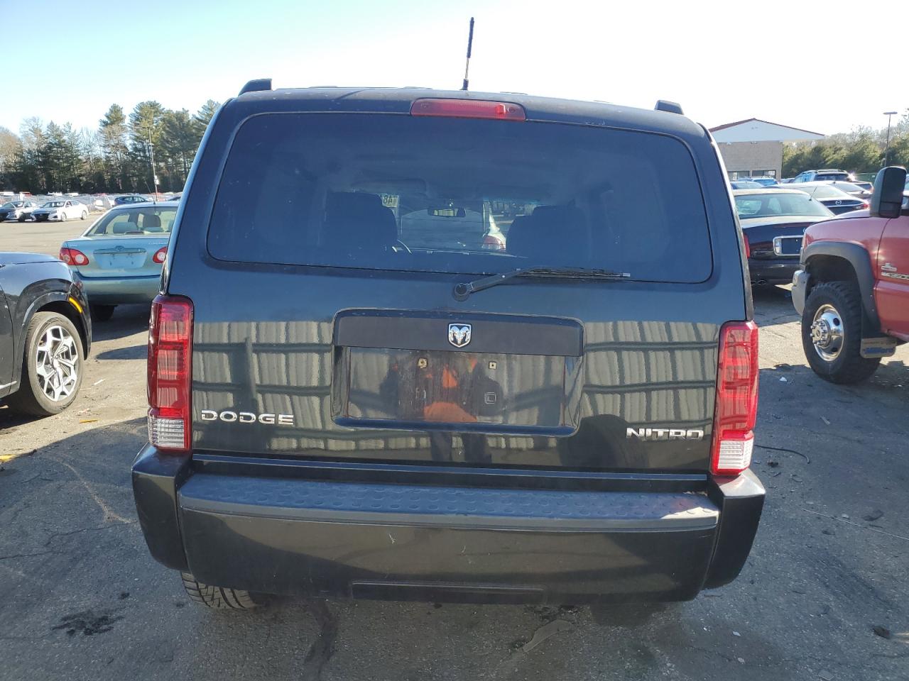 2010 Dodge Nitro - Image 6