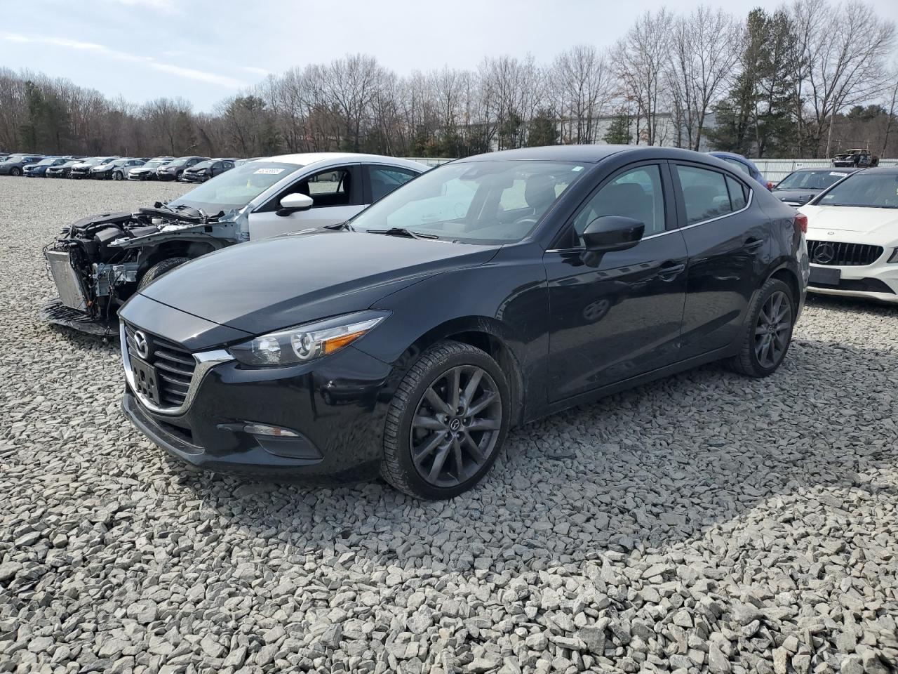 2018 Mazda 3 Touring zu verkaufen in North Billerica, MA - Rear End