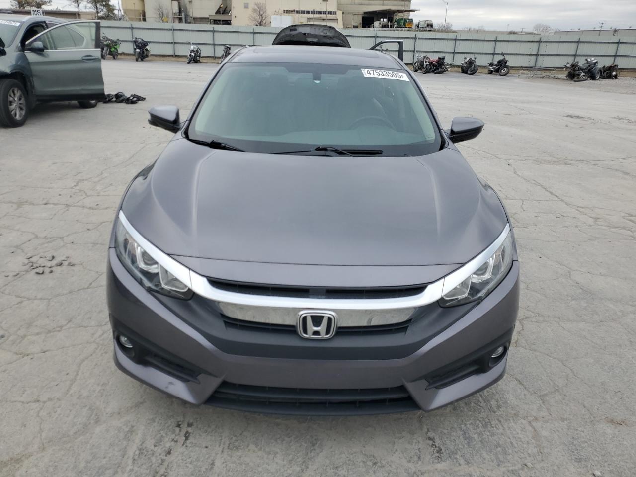 2016 Honda Civic - Image 5