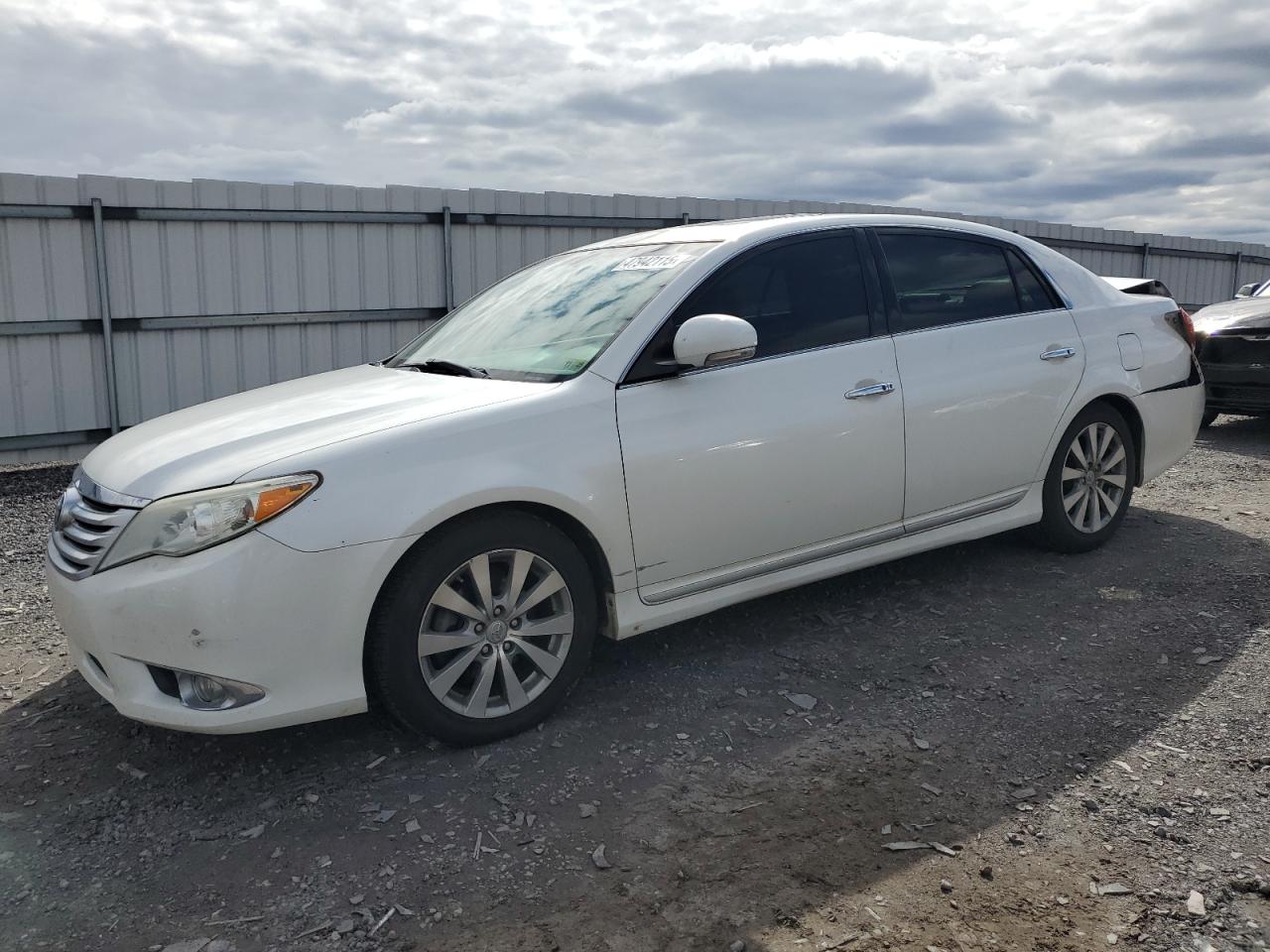 2011 Toyota Avalon - Image 1