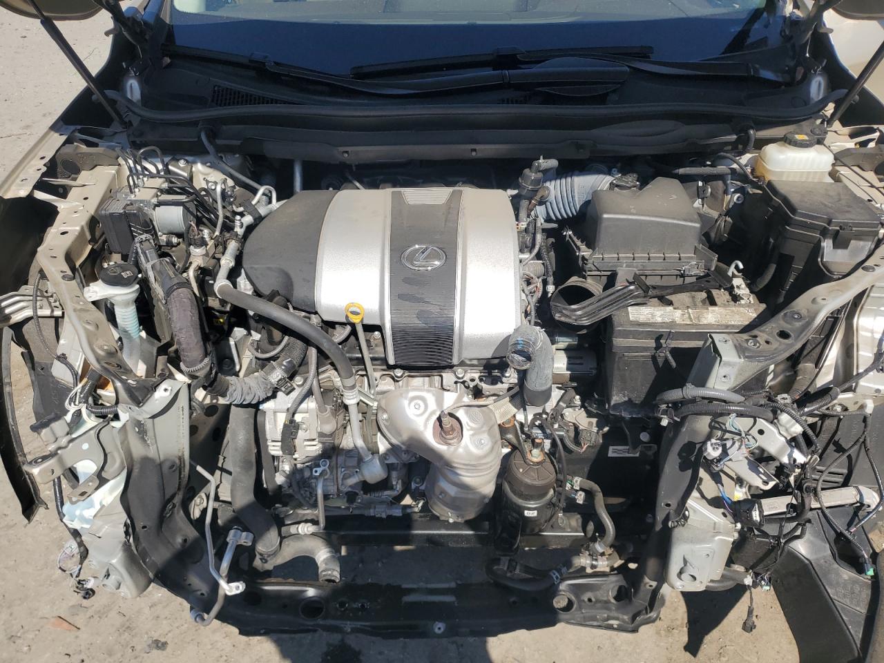 2019 Lexus RX - Image 12