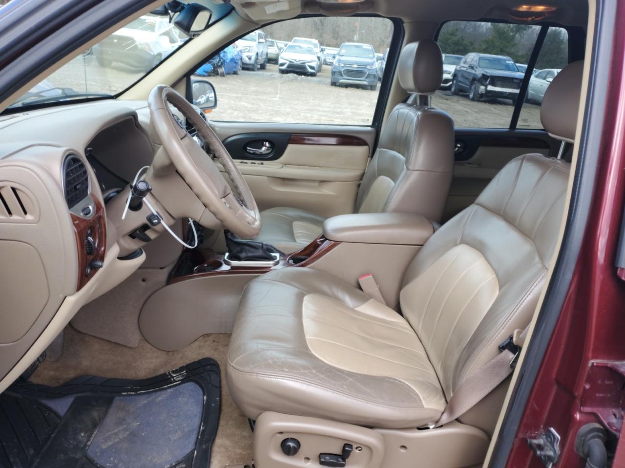 2004 GMC Envoy - Image 7