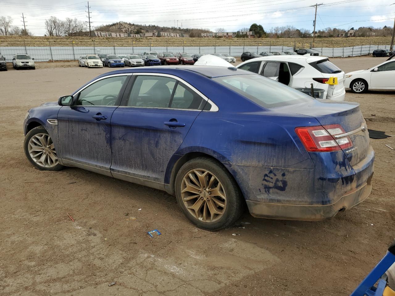 2015 Ford Taurus - Image 2