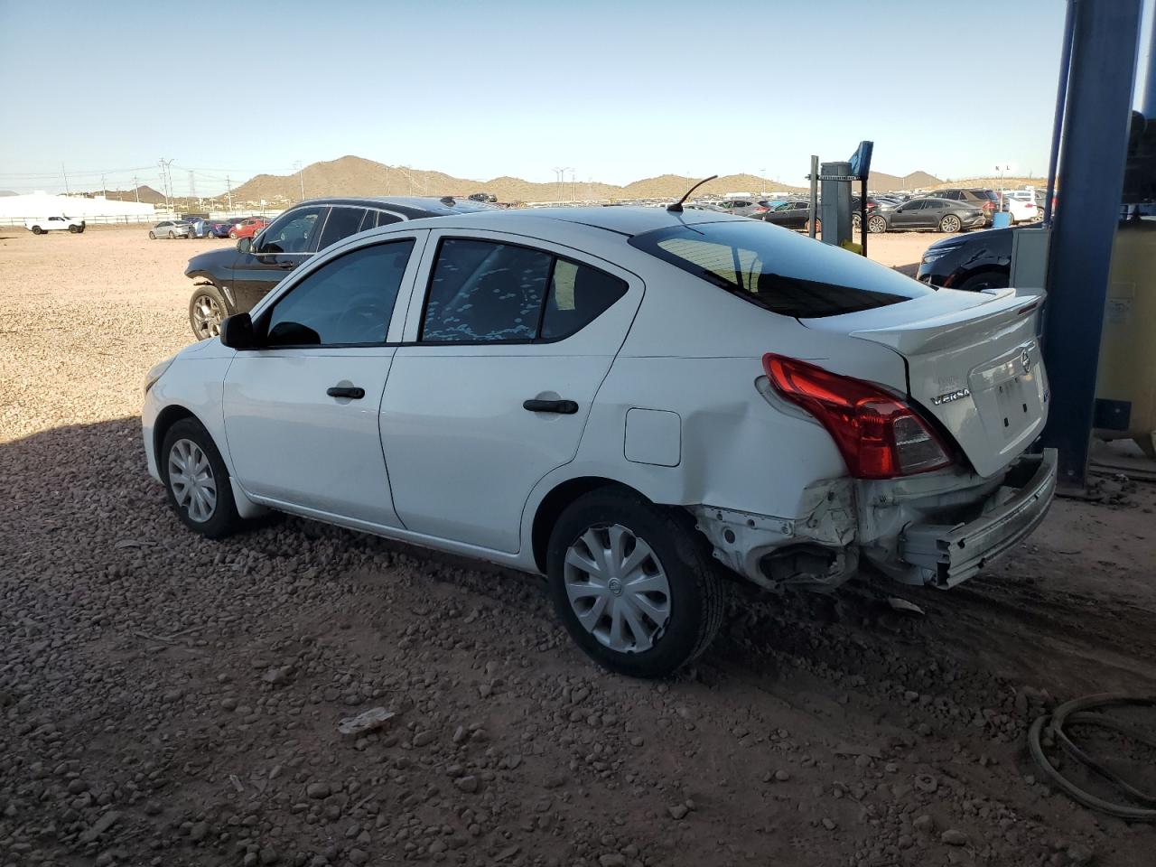 2015 Nissan Versa - Image 2