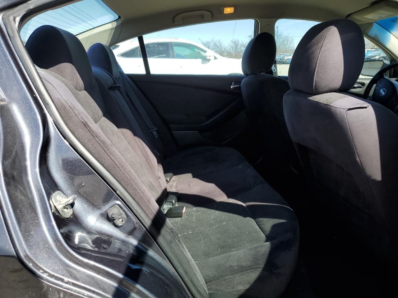2011 Nissan Altima - Image 10