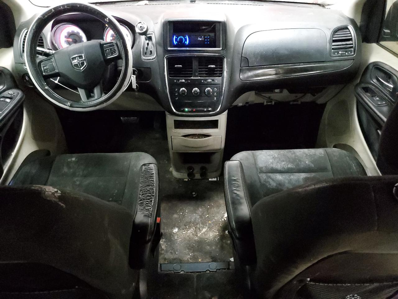 2015 Dodge Caravan - Image 8