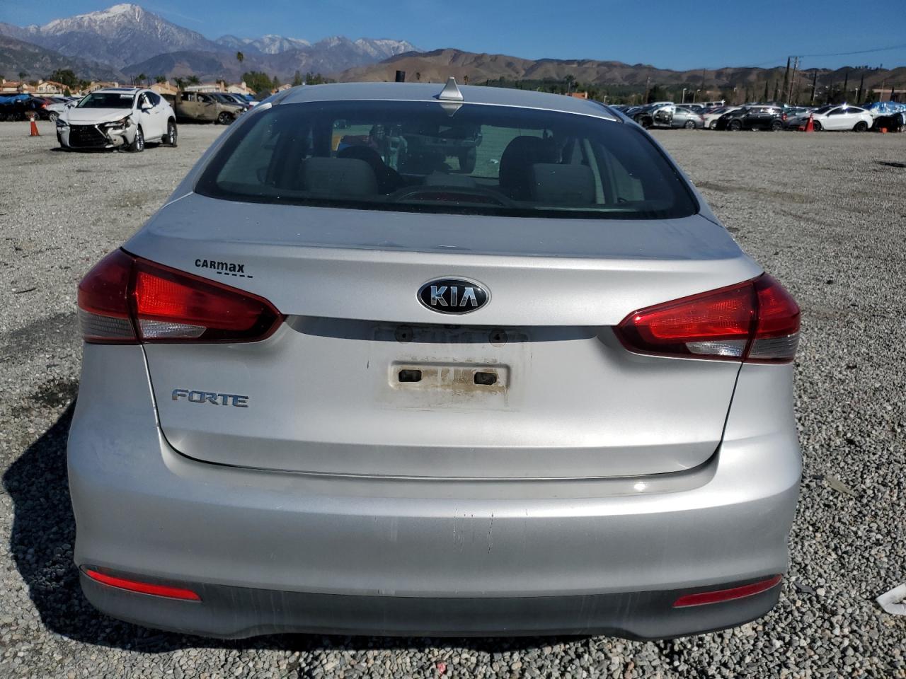 2018 Kia Forte - Image 6