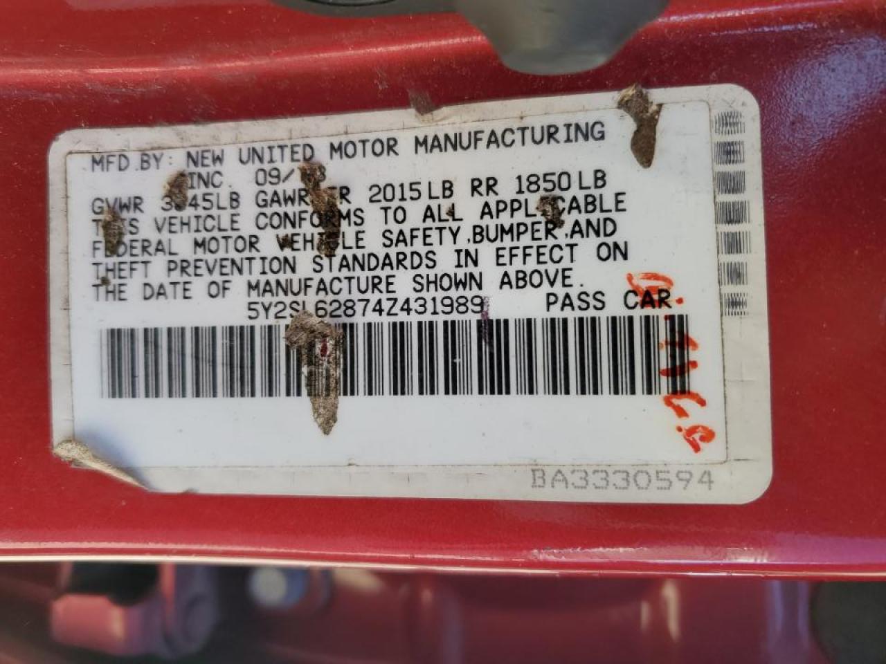 2004 Pontiac Vibe - Image 12