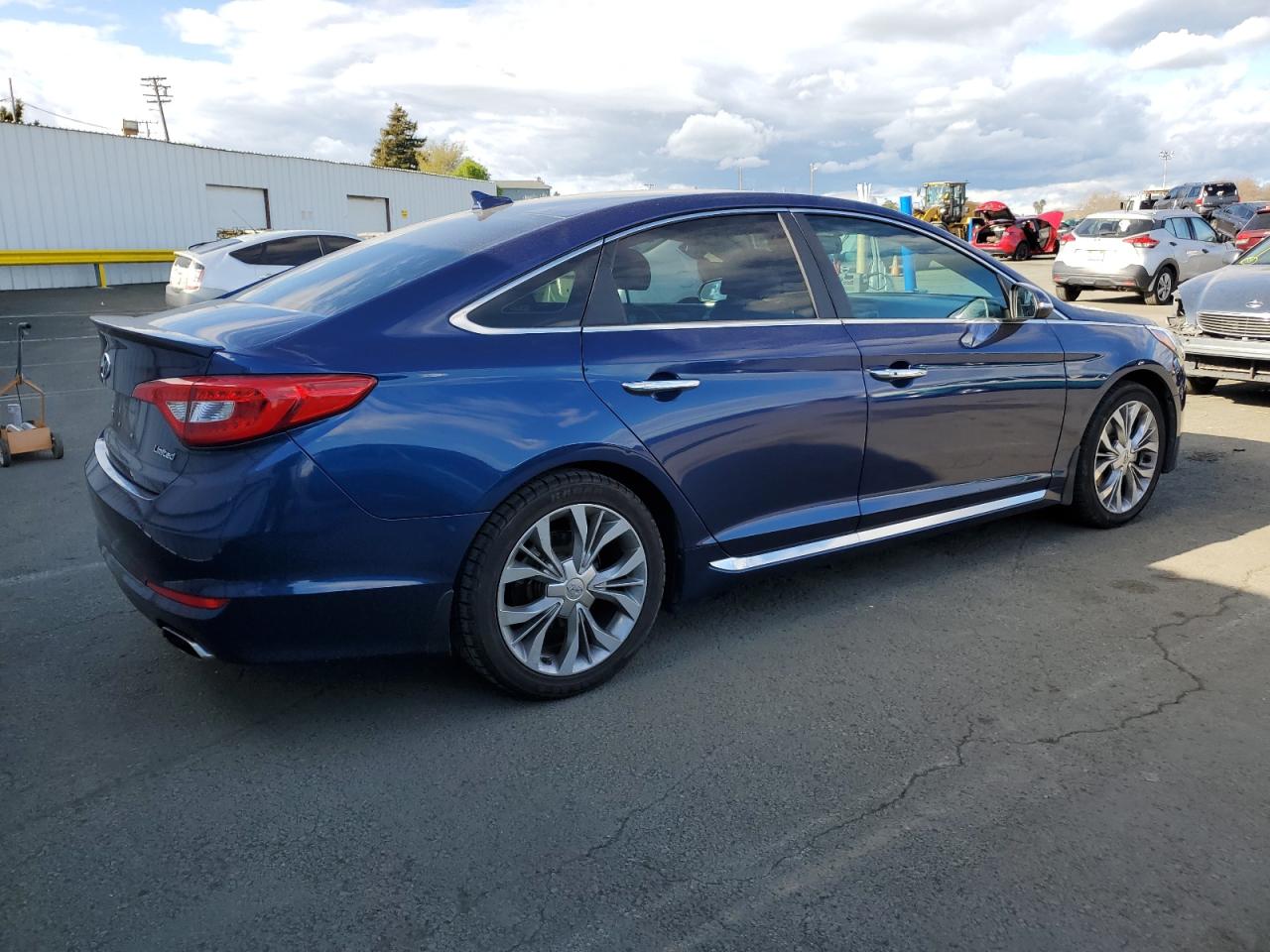 2015 Hyundai Sonata - Image 3