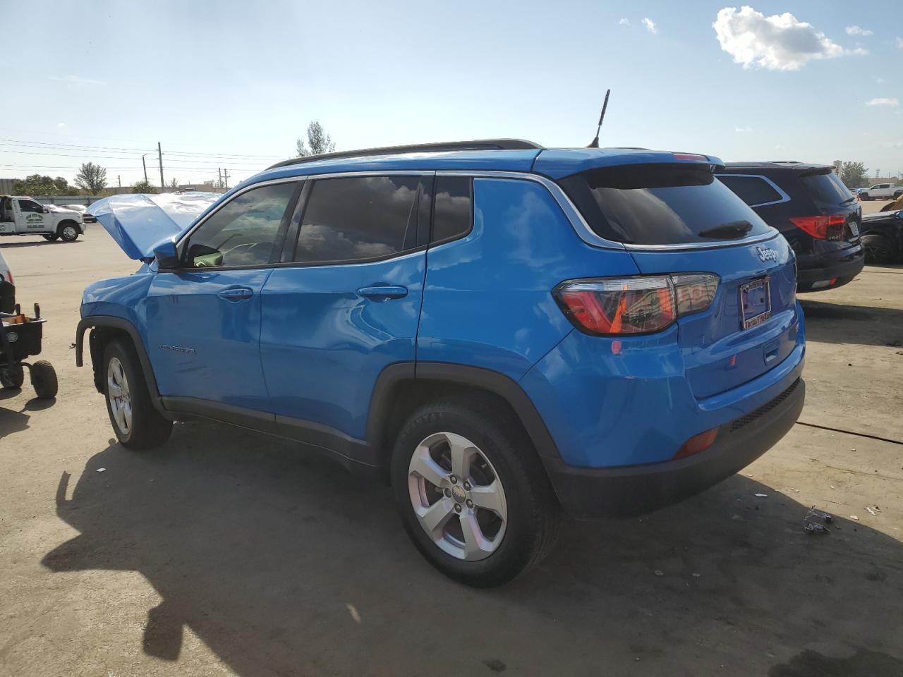2018 Jeep Compass - Image 2