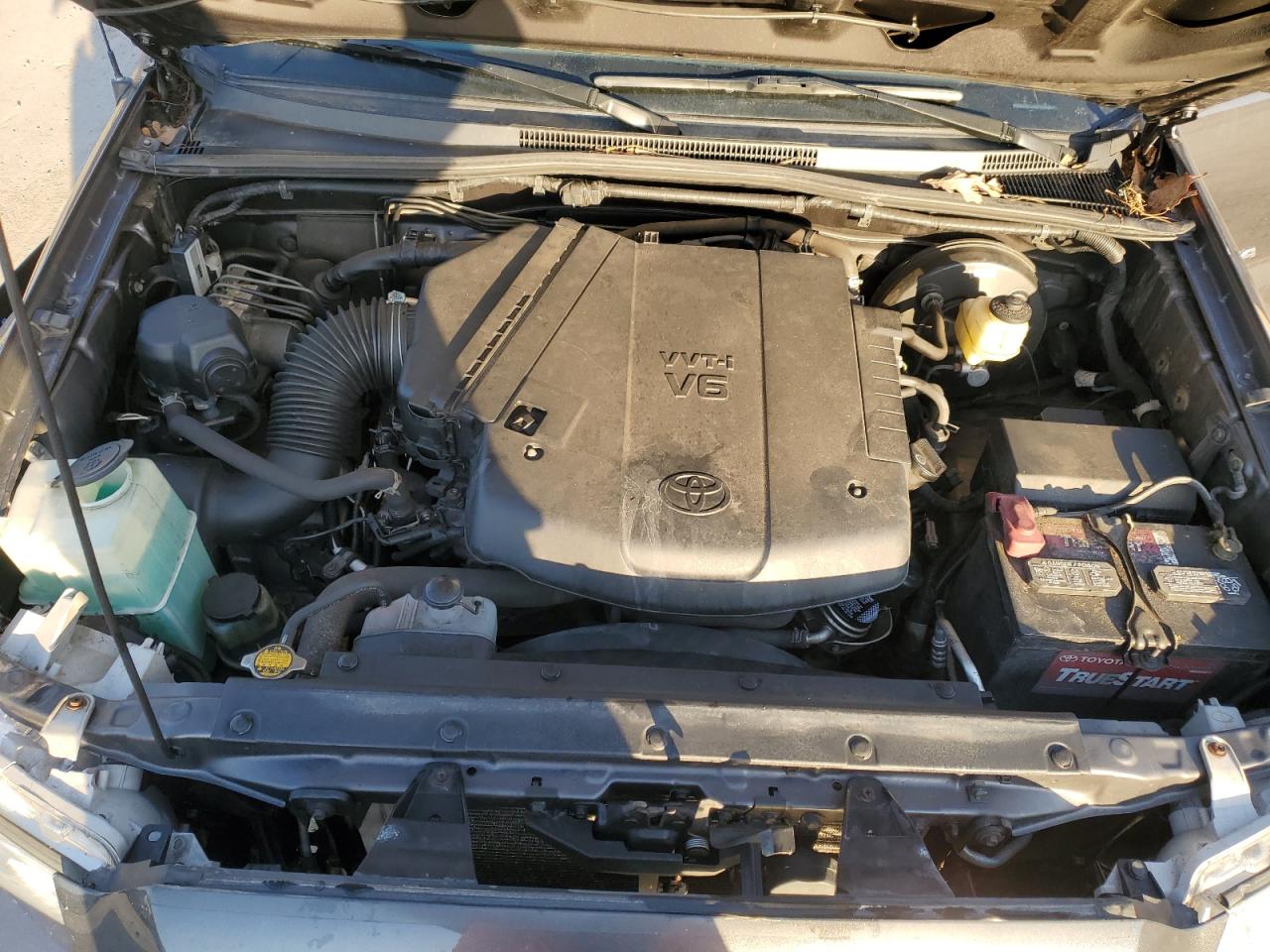 2015 Toyota Tacoma - Image 11