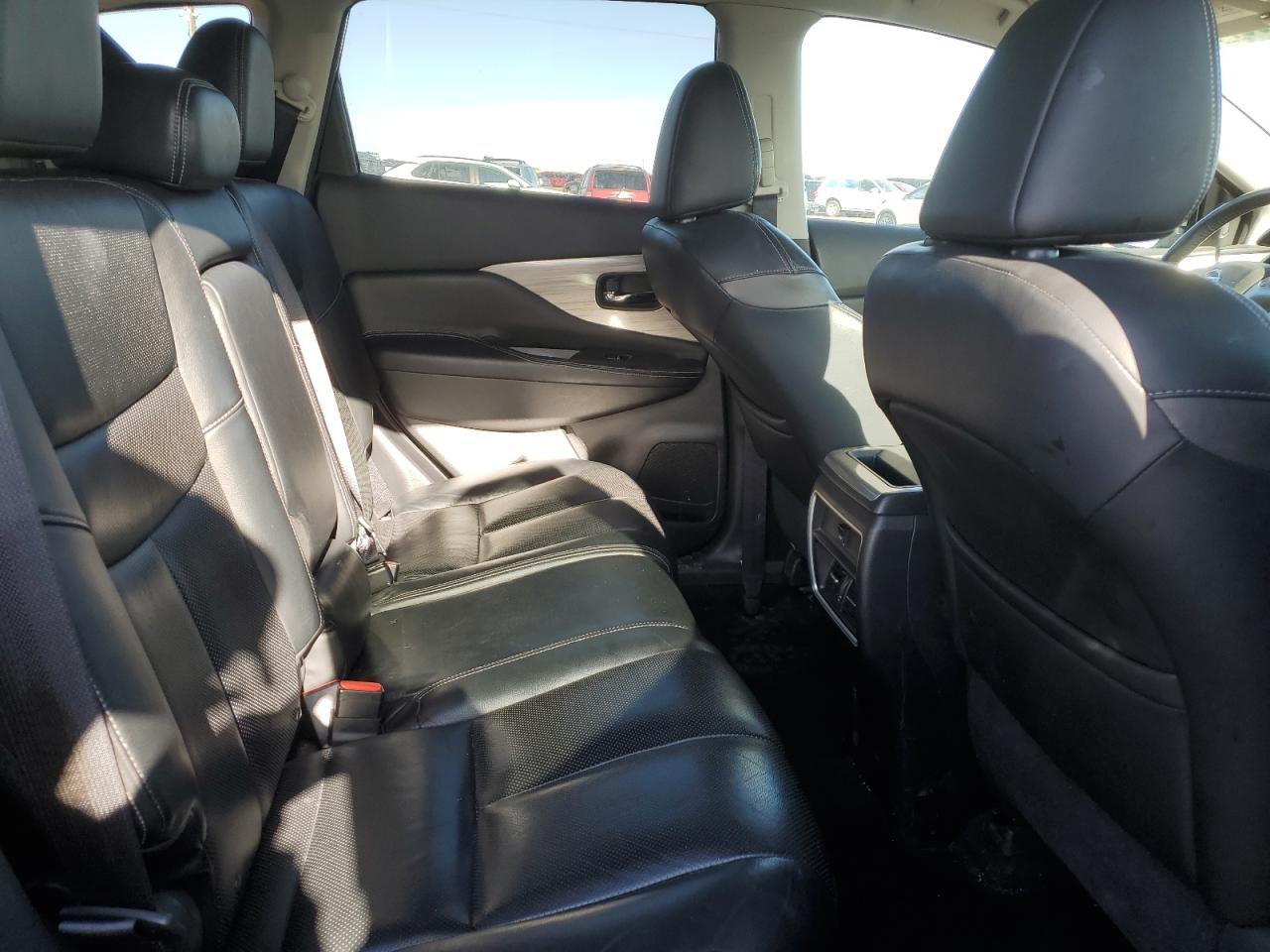 2015 Nissan Murano - Image 11