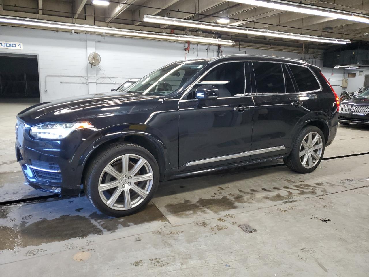 2019 Volvo Xc90 T6 Inscription de vânzare în Wheeling, IL - Rear End