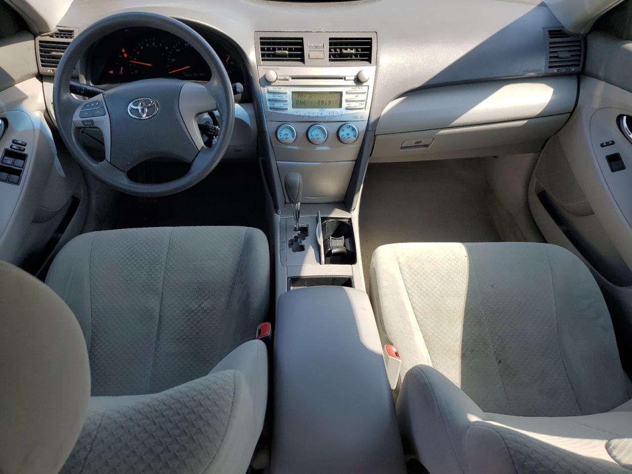 2009 Toyota Camry - Image 8