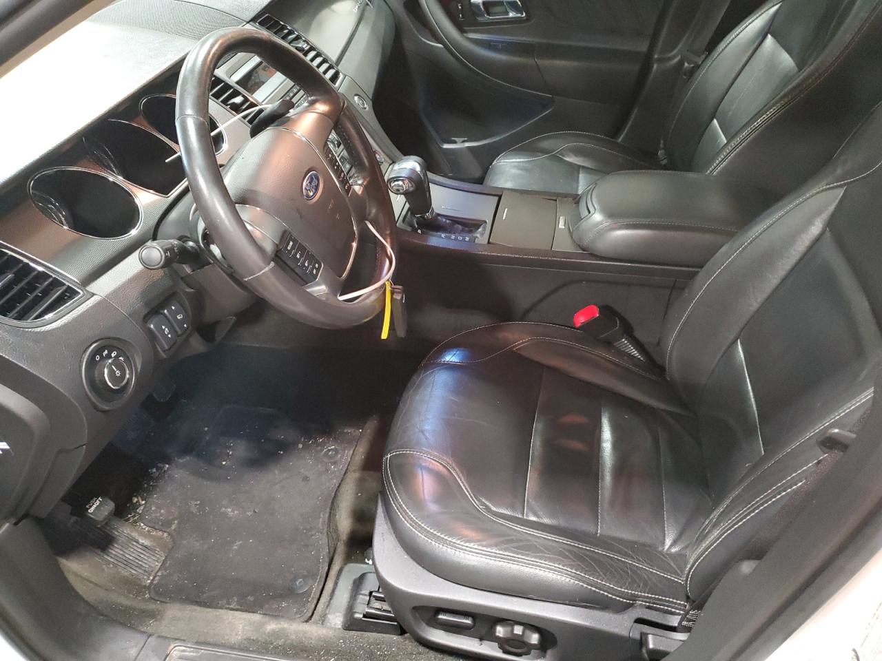 2011 Ford Taurus - Image 7
