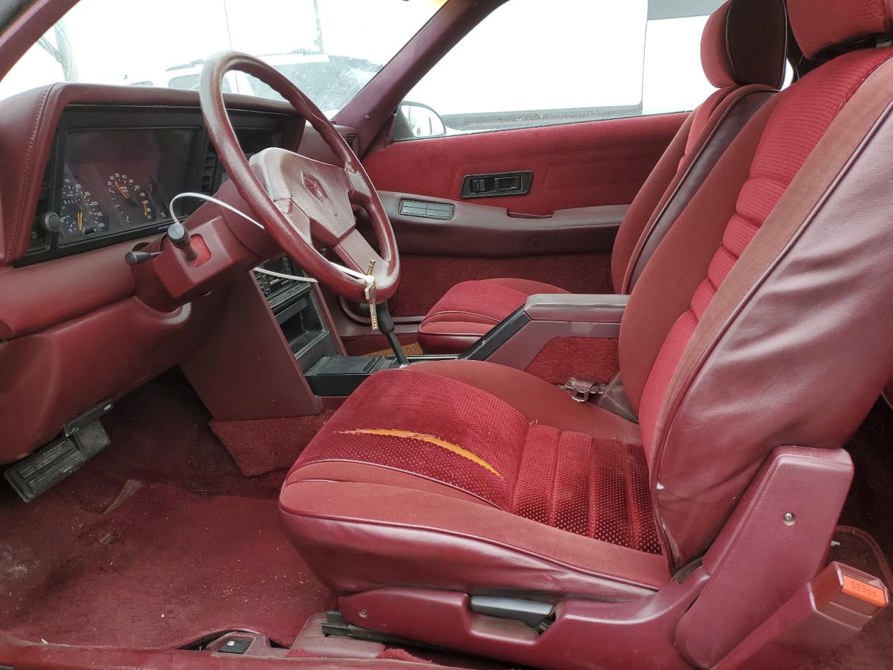 1988 Dodge Daytona - Image 7