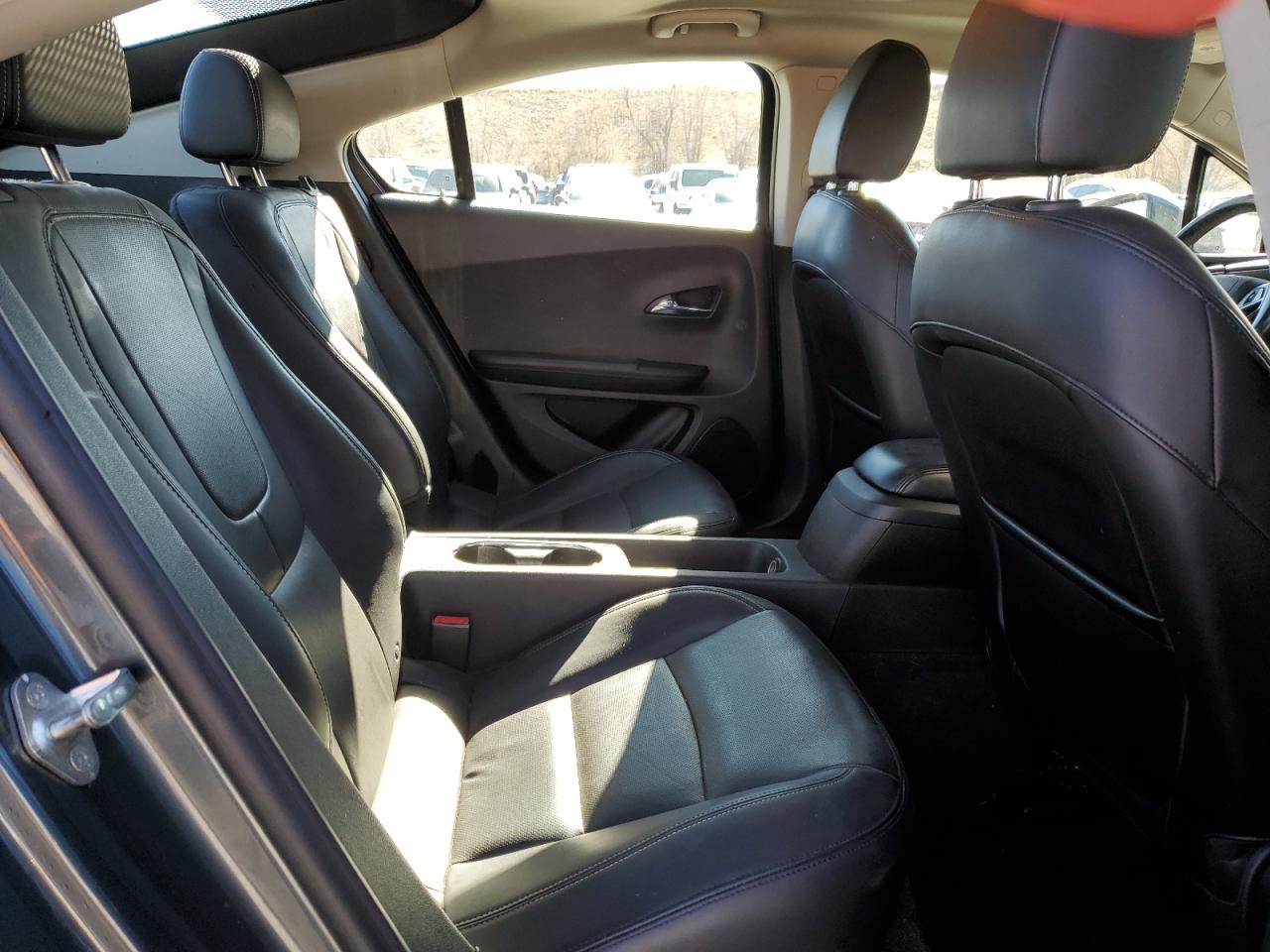 2012 Chevrolet Volt - Image 11
