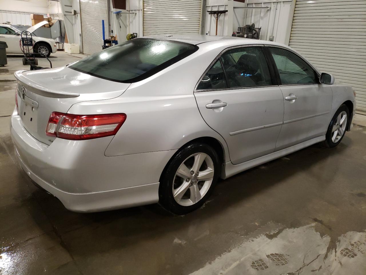 2010 Toyota Camry - Image 3
