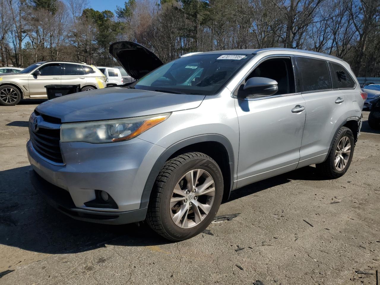 2015 Toyota Highlander - Image 1