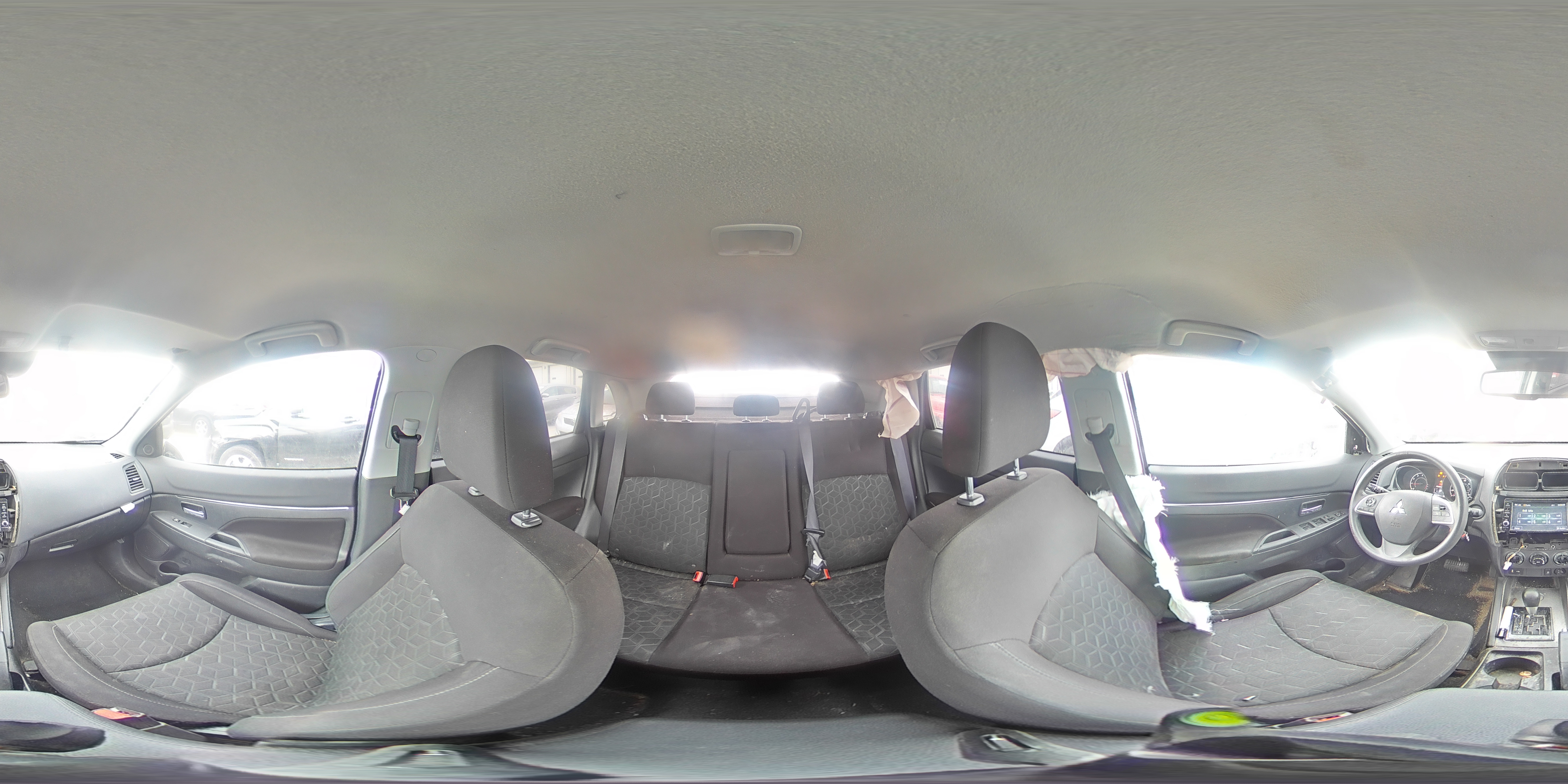 2021 Mitsubishi Outlander - Image 13