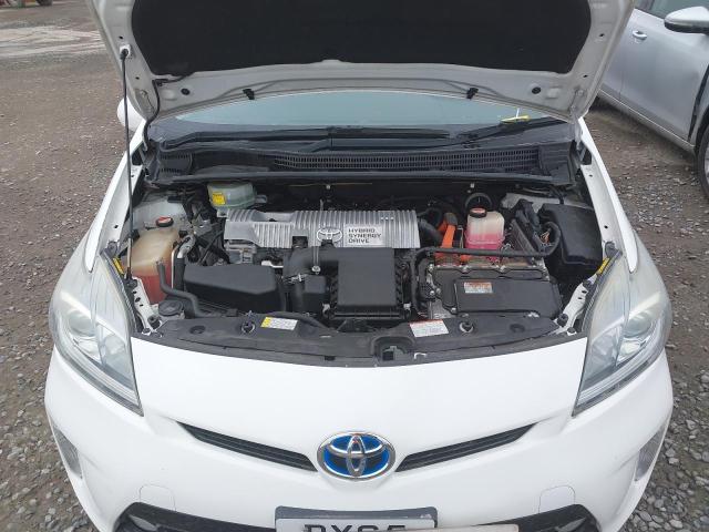 2015 TOYOTA PRIUS HYBR