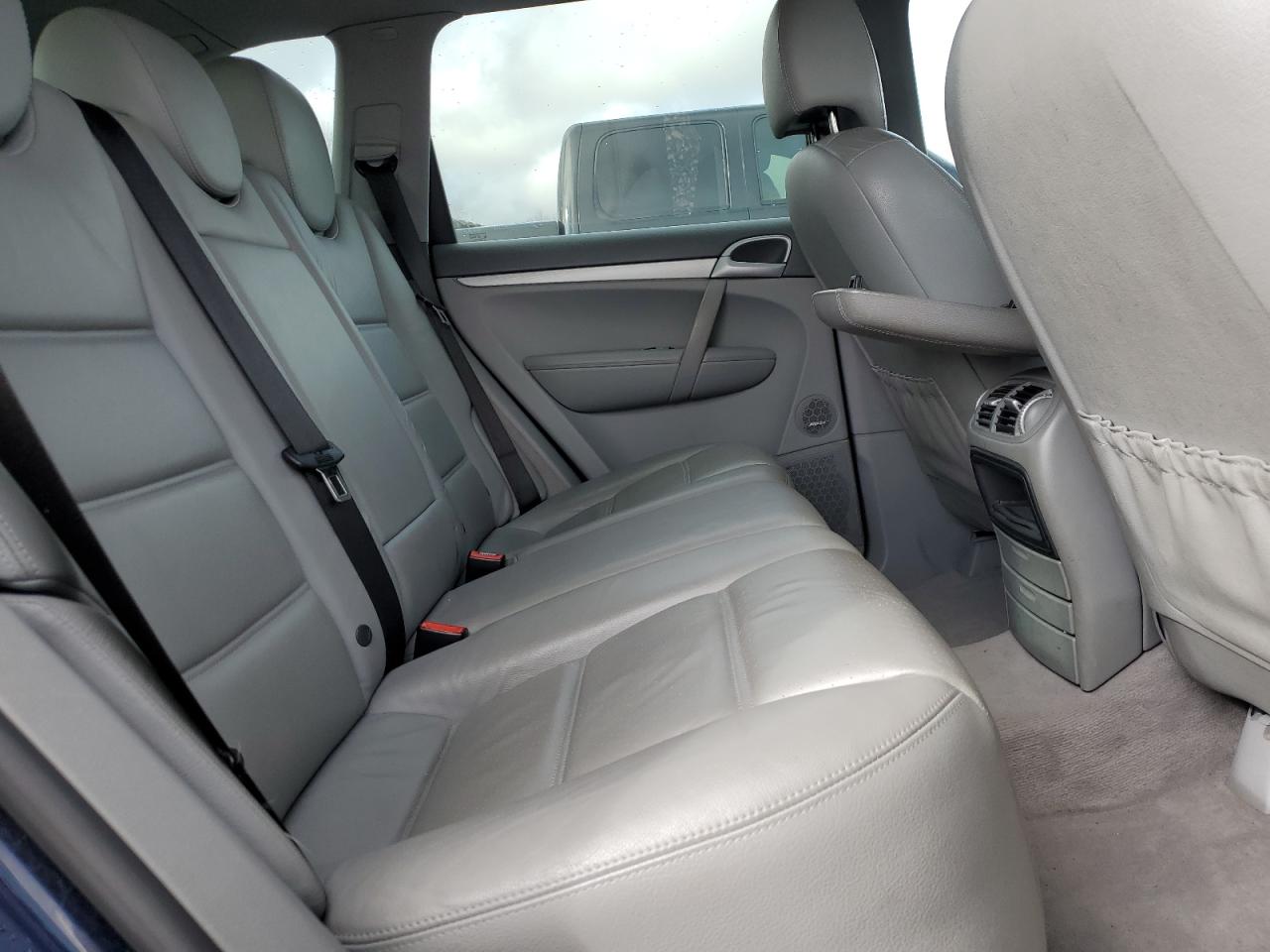 2006 Porsche Cayenne - Image 11