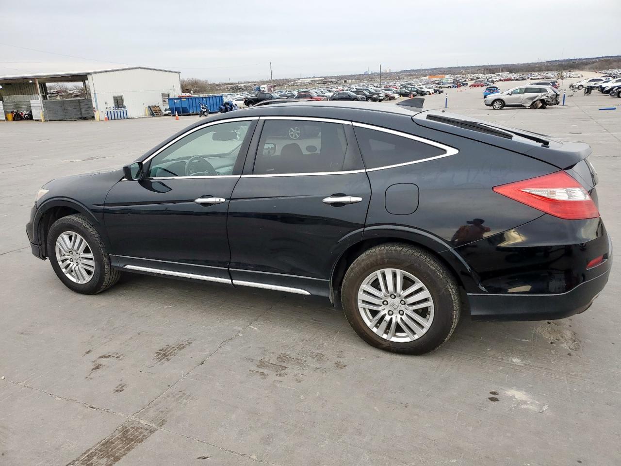 2015 Honda Crosstour - Image 2