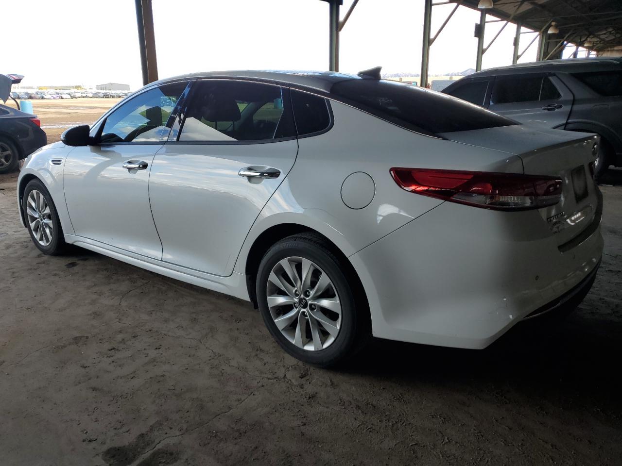 2016 Kia Optima - Image 2