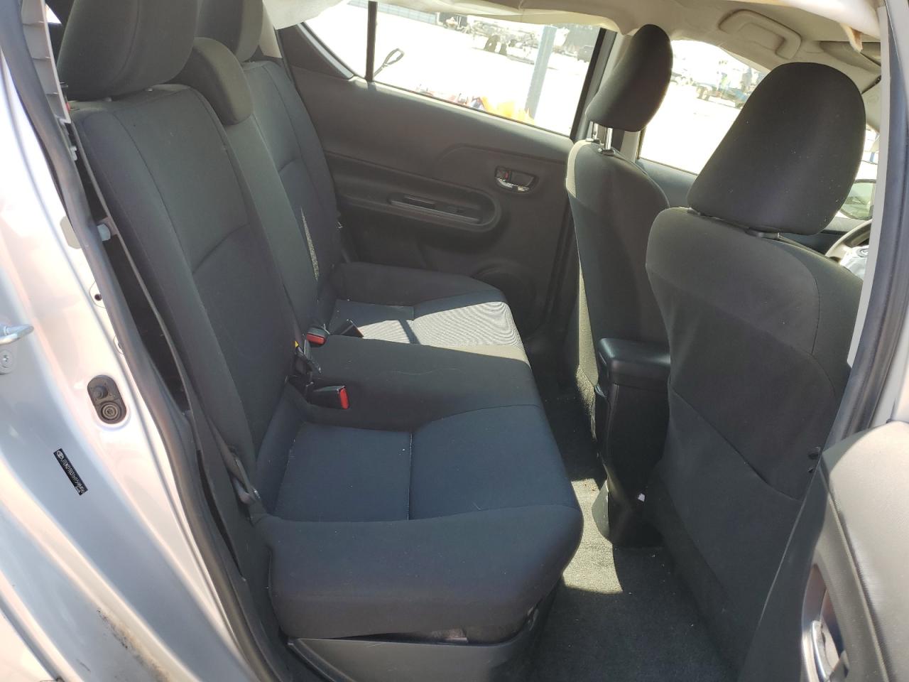 2017 Toyota Prius - Image 11
