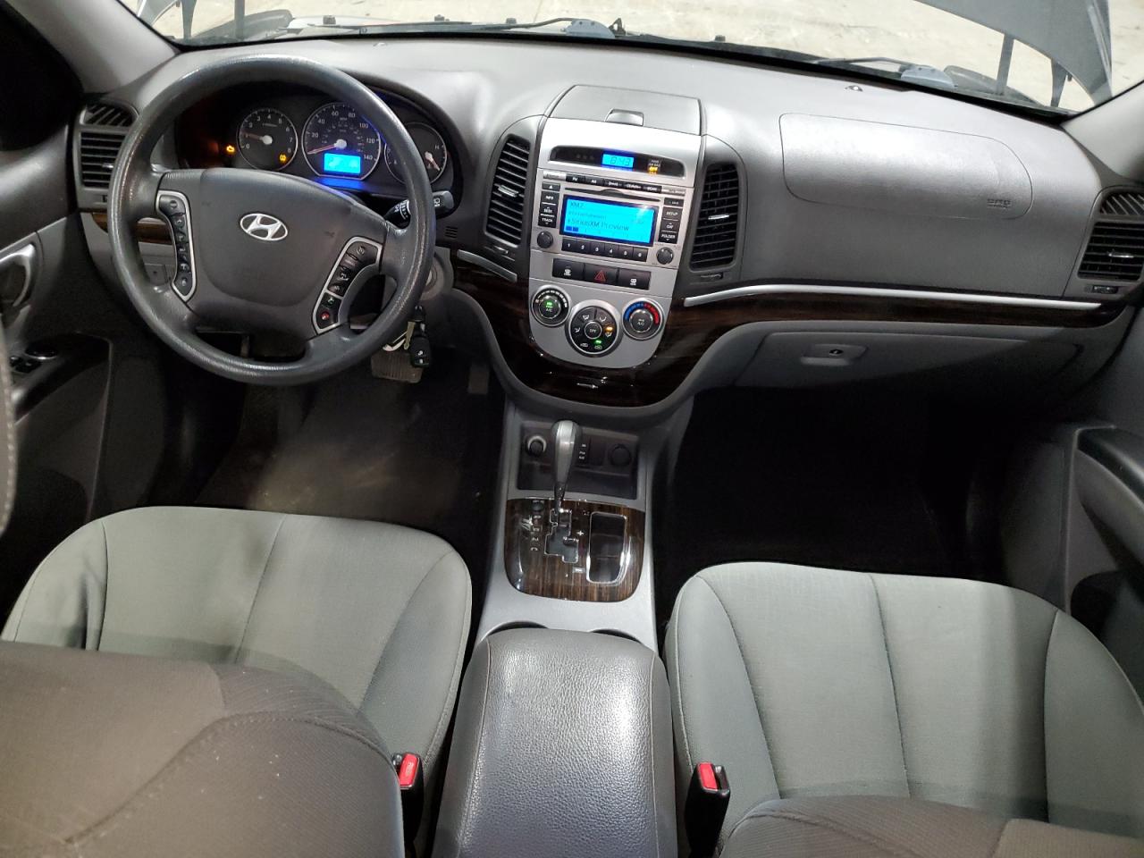 2010 Hyundai Santa Fe - Image 8