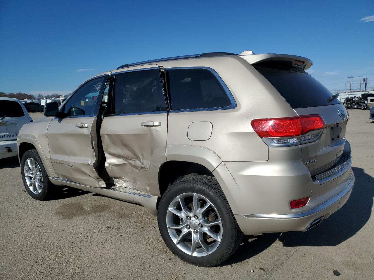 2015 Jeep Grand Cherokee - Image 2