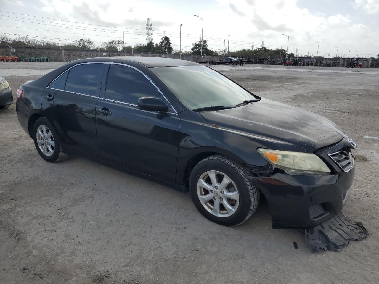 2011 Toyota Camry - Image 4