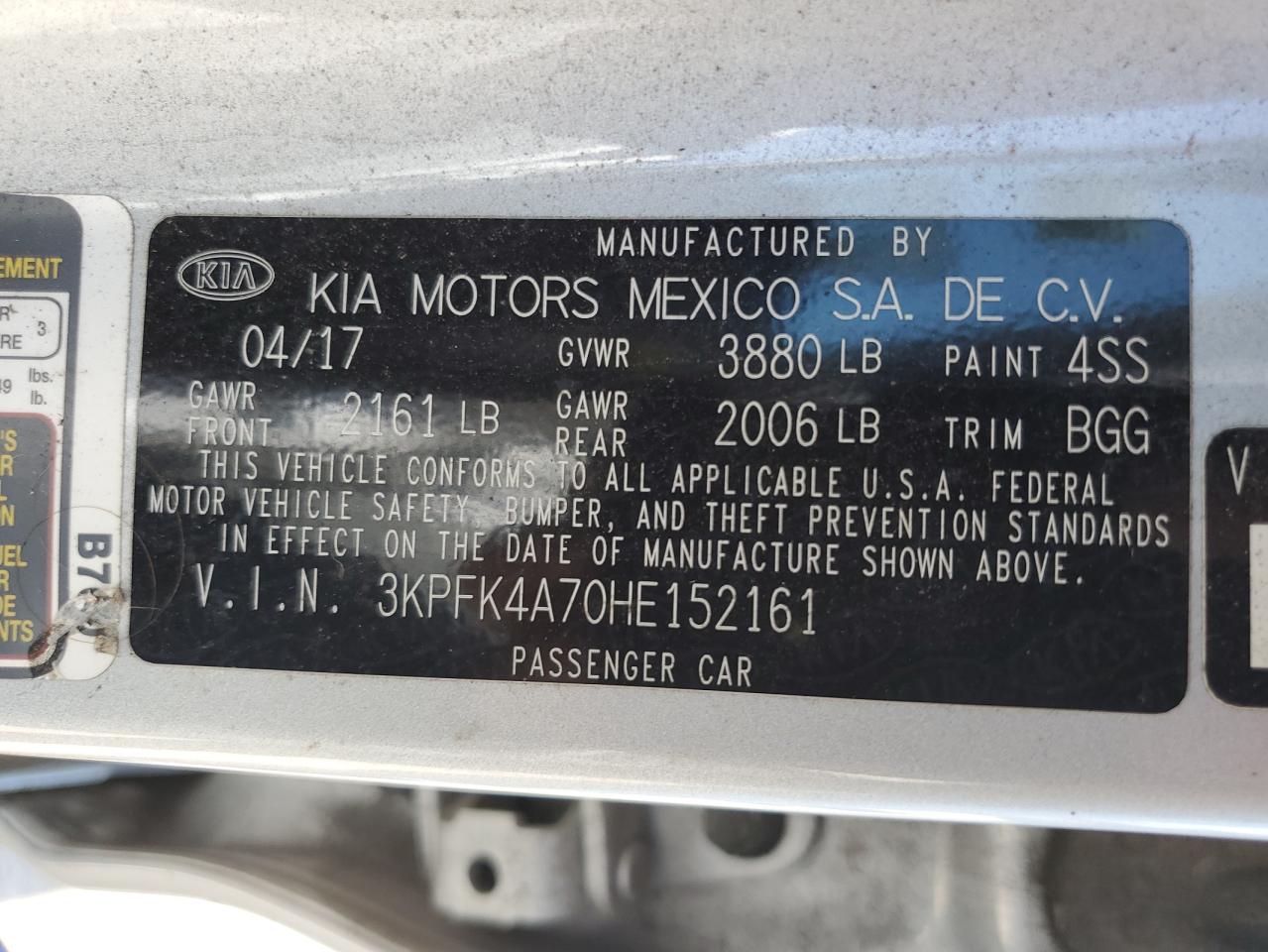 2017 Kia Forte - Image 12